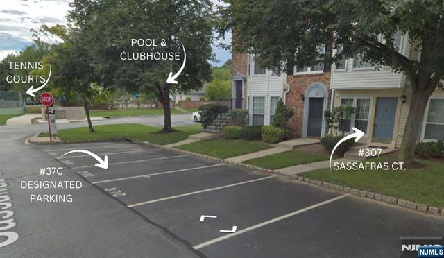 807 Sassafras Court, Mahwah, NJ 07430