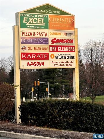 807 Sassafras Court, Mahwah, NJ 07430