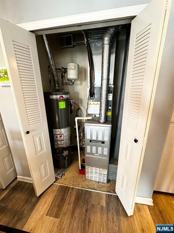 807 Sassafras Court, Mahwah, NJ 07430