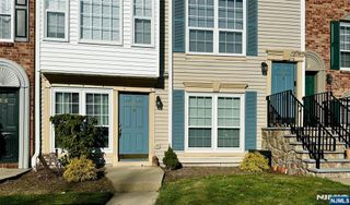 807 Sassafras Court, Mahwah, NJ 07430