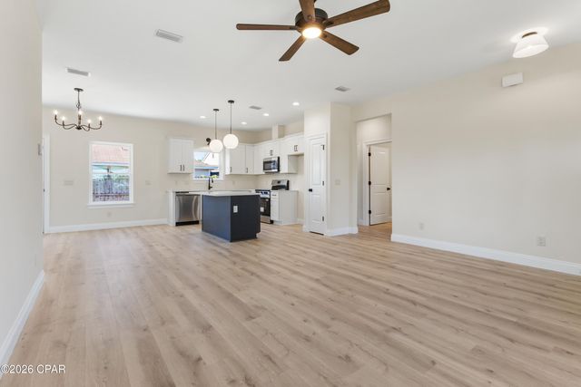 225 W 13th Street, Panama City, FL 32401