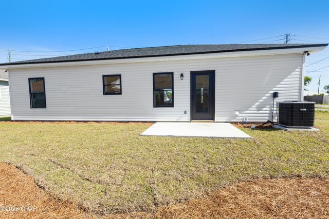225 W 13th Street, Panama City, FL 32401