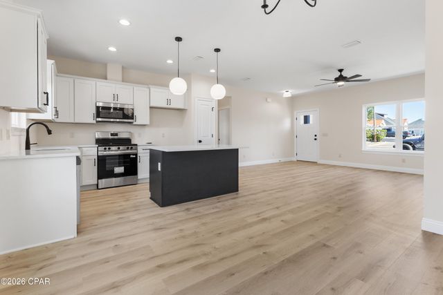 225 W 13th Street, Panama City, FL 32401