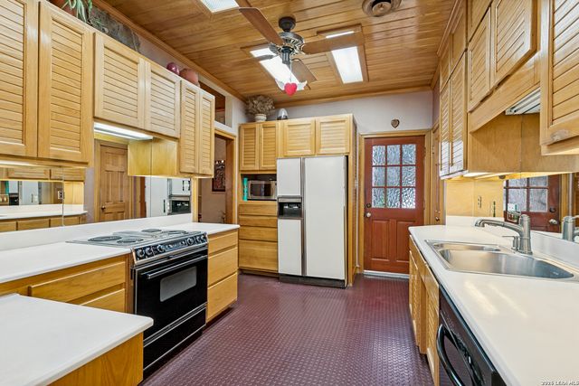 438 PASEO ENCINAL ST, Olmos Park, TX 78212