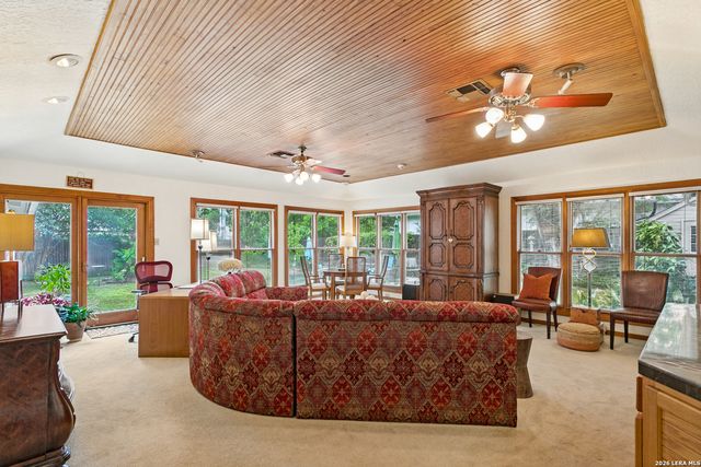 438 PASEO ENCINAL ST, Olmos Park, TX 78212