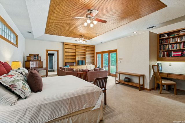 438 PASEO ENCINAL ST, Olmos Park, TX 78212