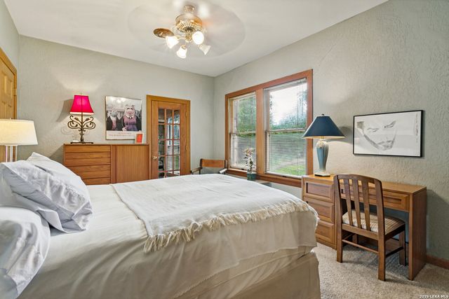 438 PASEO ENCINAL ST, Olmos Park, TX 78212