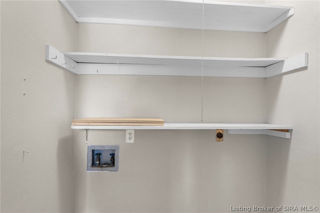 1835 Greenhills Drive, Madison, IN 47250