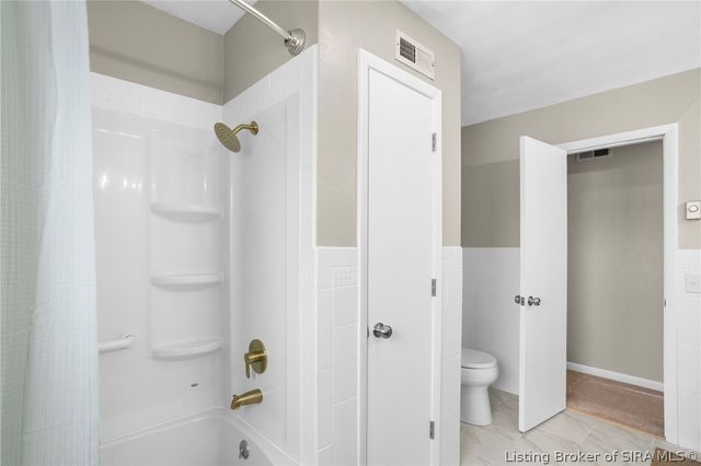 1835 Greenhills Drive, Madison, IN 47250