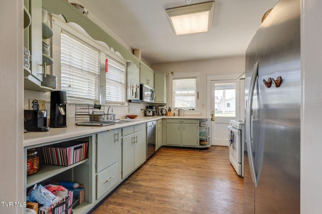 302 Daytona Place, Elizabethton, TN 37643