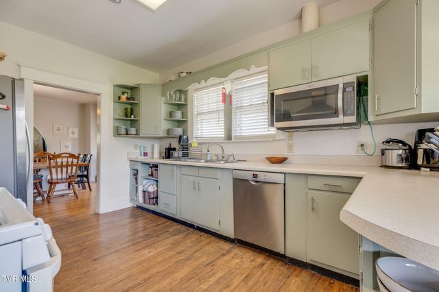 302 Daytona Place, Elizabethton, TN 37643