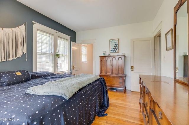 302 Daytona Place, Elizabethton, TN 37643