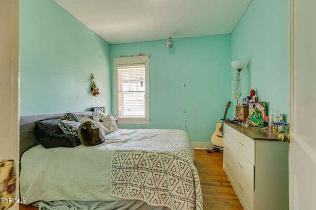 302 Daytona Place, Elizabethton, TN 37643