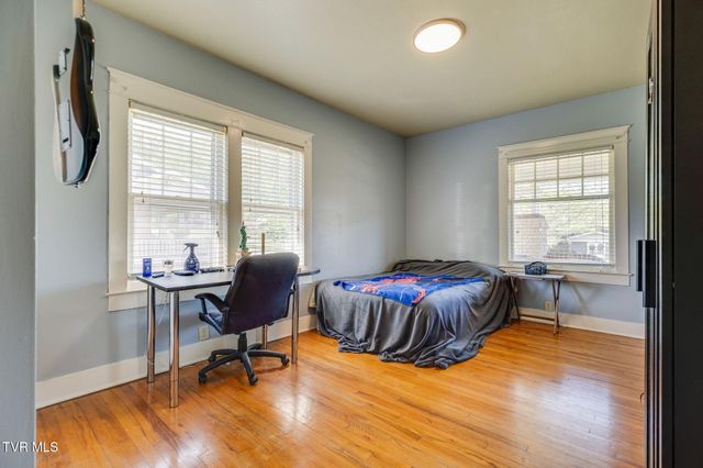 302 Daytona Place, Elizabethton, TN 37643