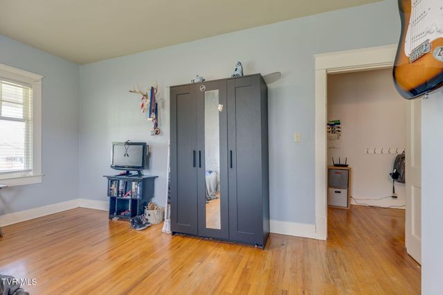 302 Daytona Place, Elizabethton, TN 37643