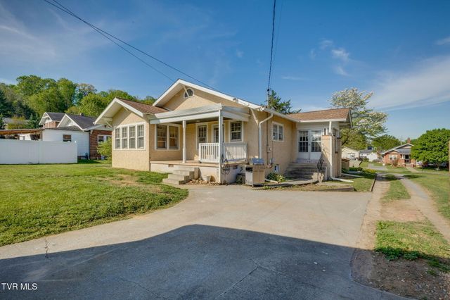 302 Daytona Place, Elizabethton, TN 37643