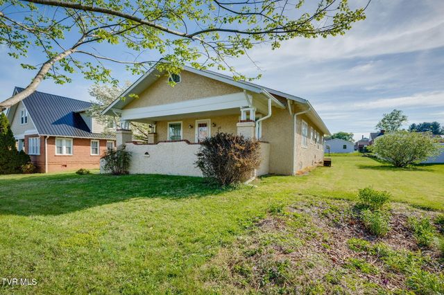 302 Daytona Place, Elizabethton, TN 37643