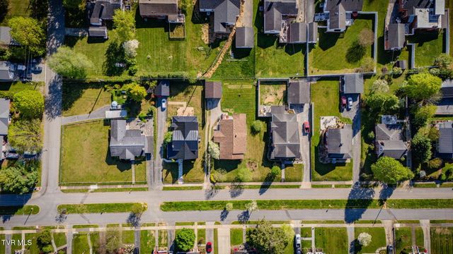 302 Daytona Place, Elizabethton, TN 37643