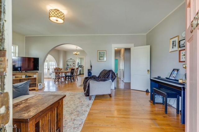 302 Daytona Place, Elizabethton, TN 37643