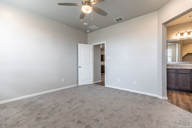 3923 IVY PATH, St Hedwig, TX 78152