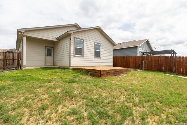 3923 IVY PATH, St Hedwig, TX 78152