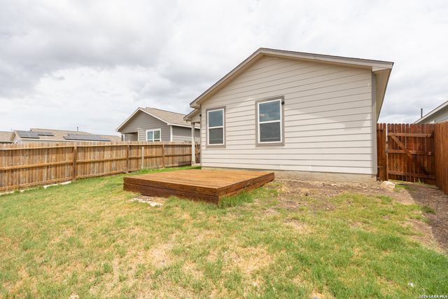 3923 IVY PATH, St Hedwig, TX 78152