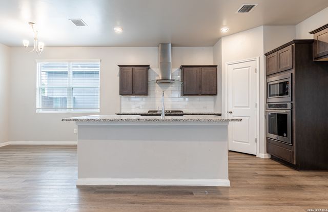 3923 IVY PATH, St Hedwig, TX 78152