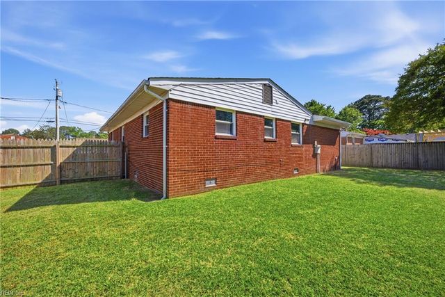 308 Butrico RD, Chesapeake, VA 23325