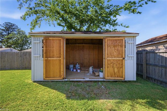 308 Butrico RD, Chesapeake, VA 23325