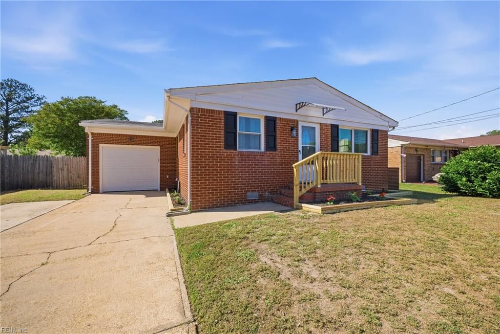 308 Butrico RD, Chesapeake, VA 23325