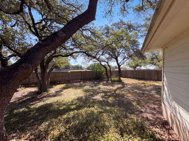 1315 Tumbling River DR, Leander, TX 78641
