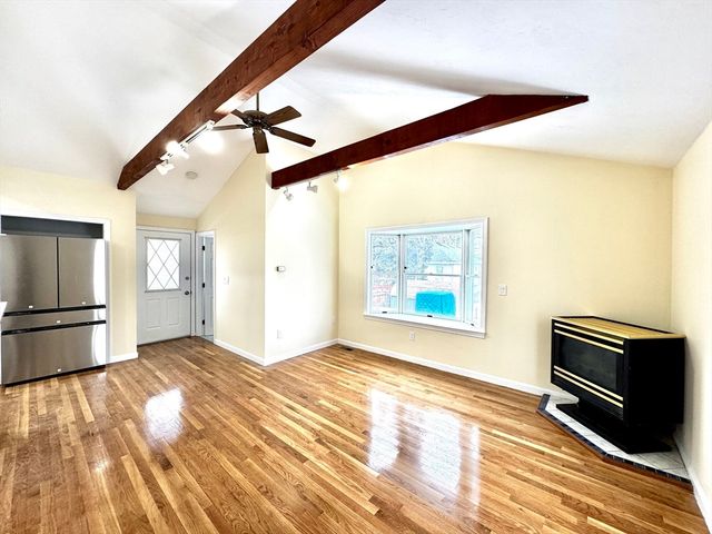 98 Safford St, Quincy, MA 02171