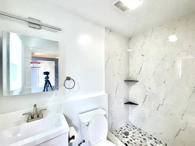 98 Safford St, Quincy, MA 02171