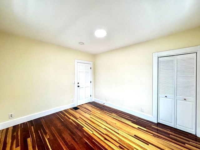 98 Safford St, Quincy, MA 02171