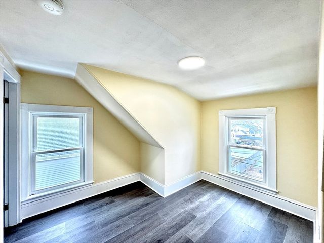 98 Safford St, Quincy, MA 02171