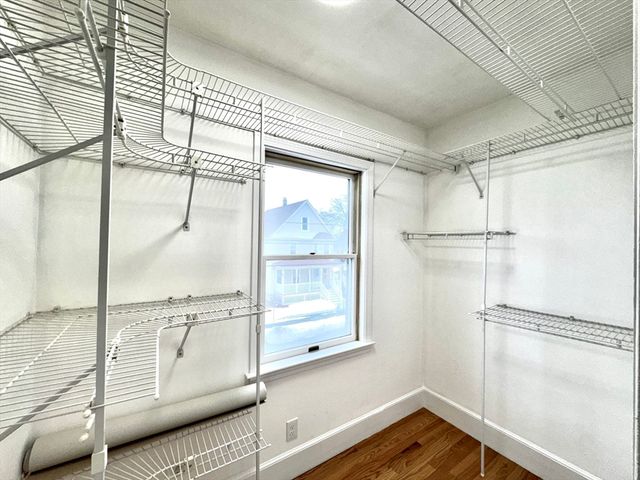 98 Safford St, Quincy, MA 02171