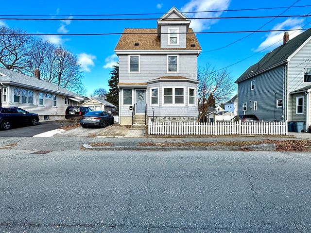 98 Safford St, Quincy, MA 02171