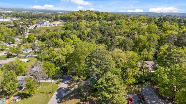 1302 Labrea Drive, Chattanooga, TN 37421