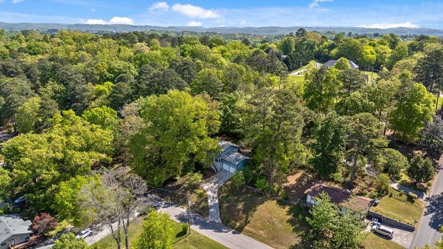1302 Labrea Drive, Chattanooga, TN 37421