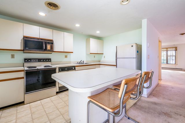 195 Falmouth Road 8D, Mashpee, MA 02649