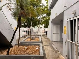 2400 NW 22nd Ct 3, Miami, FL 33142
