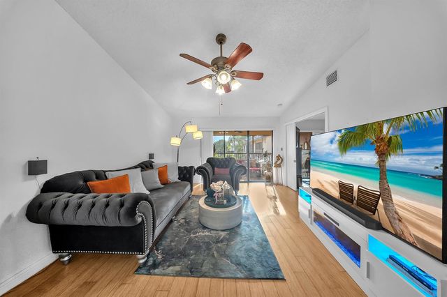 1023 Banks Road 201, Margate, FL 33063