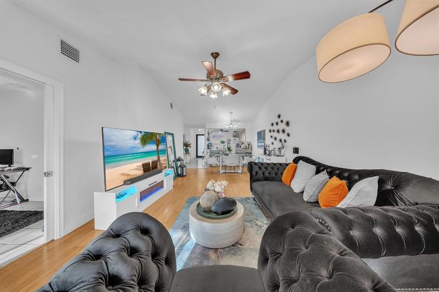 1023 Banks Road 201, Margate, FL 33063