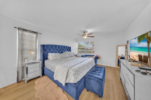 1023 Banks Road 201, Margate, FL 33063