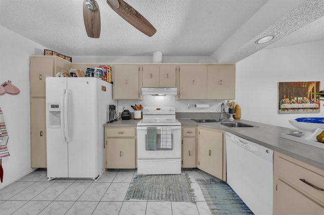 1023 Banks Road 201, Margate, FL 33063