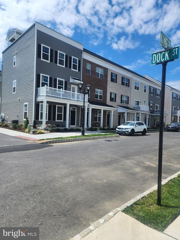 98 KING ST, BENSALEM, PA 19020 — exterior