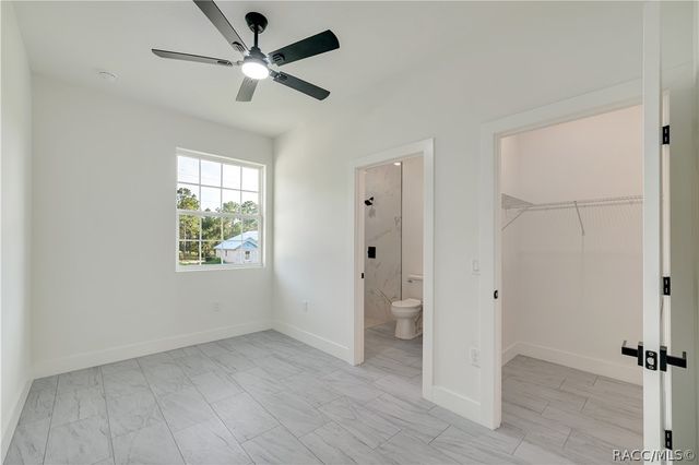 1097 W Cary Drive, Citrus Springs, FL 34434