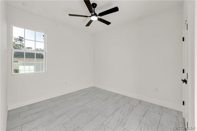 1097 W Cary Drive, Citrus Springs, FL 34434