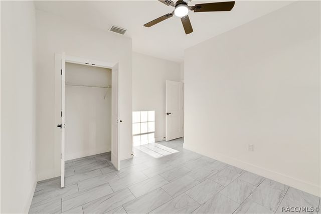 1097 W Cary Drive, Citrus Springs, FL 34434