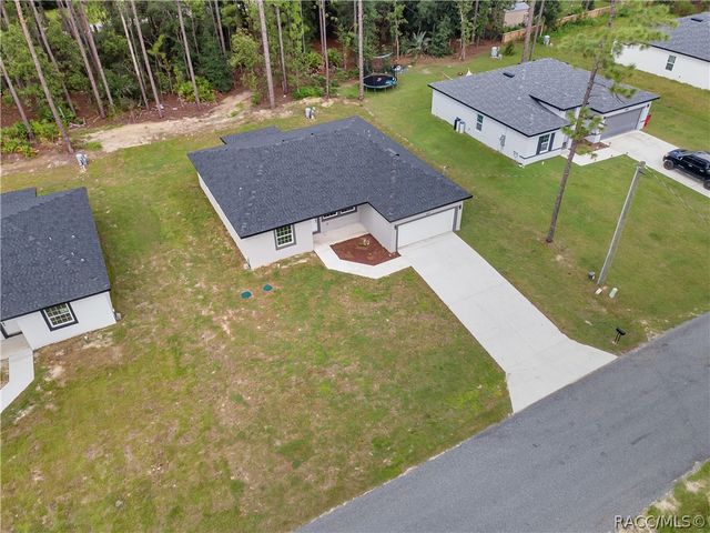 1097 W Cary Drive, Citrus Springs, FL 34434
